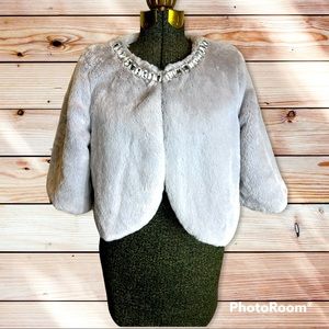 HAANI Grey/Silver Size M Shrug Wrap Bolero Shawl Faux Fur.